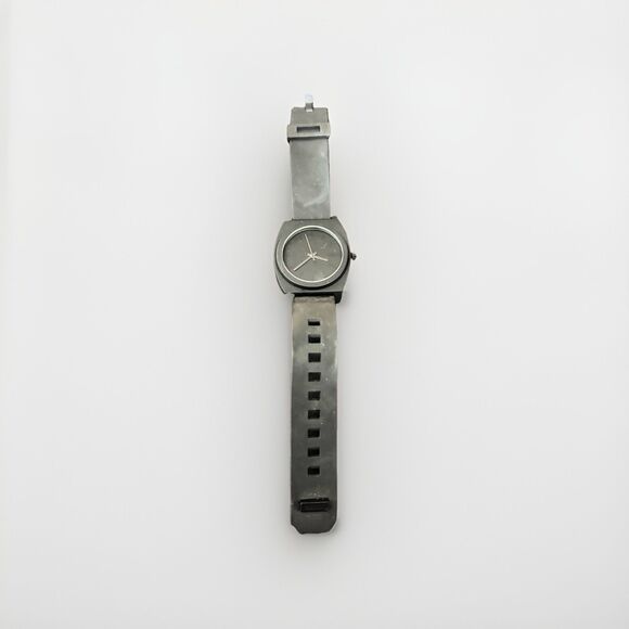 Nixon The Time Teller P Minimal Black Watch 100M Japan Movement Polycarbonate - Picture 1 of 3